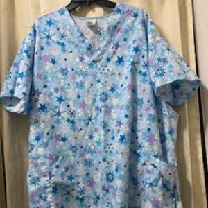 3X Blue snowflake short sleeve scrub top White Swan